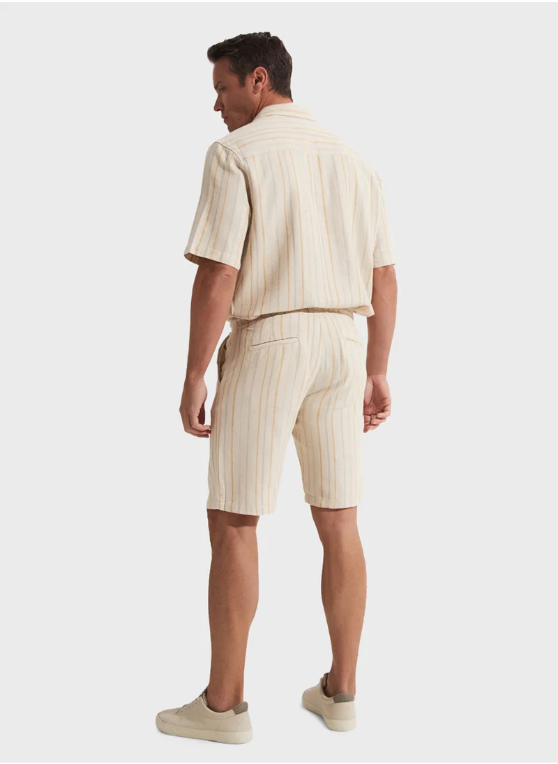 جون Striped Essential Shorts