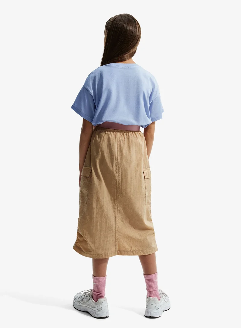 نايكي تيشيرت أساسي للشباب