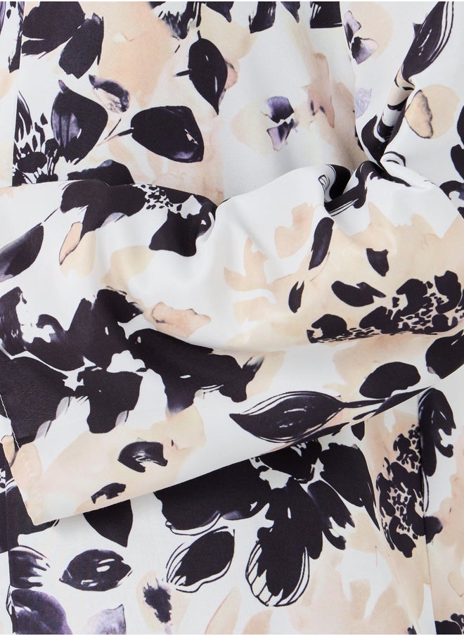 Styli Styli Floral Print Regular Fit Knee Length Kimono with Slit  - Image 3