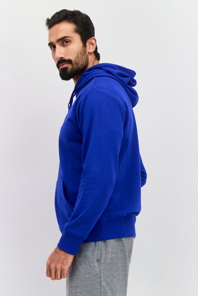 New Balance سويت شيرت رجالي بأكمام طويلة وقصة مريحة مع غطاء رأس، أزرق - Image 2