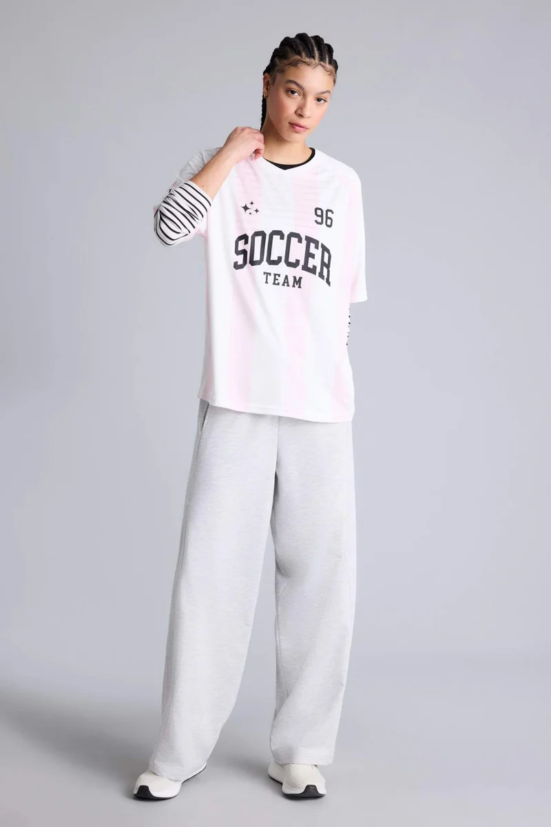 ديفاكتو Oversize Fit Crew Neck Printed Tulle Short Sleeve T-Shirt