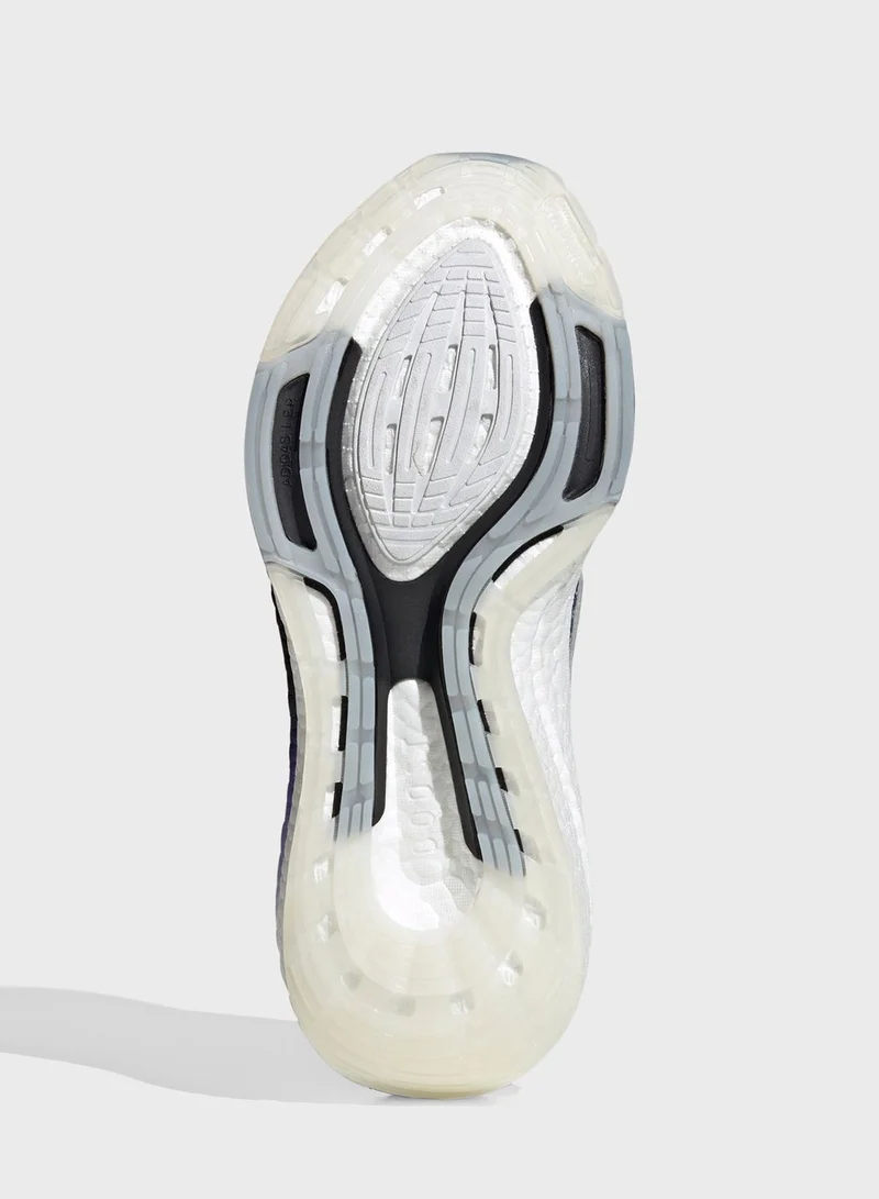adidas حذاء ركض بتصميم عصري للرجال