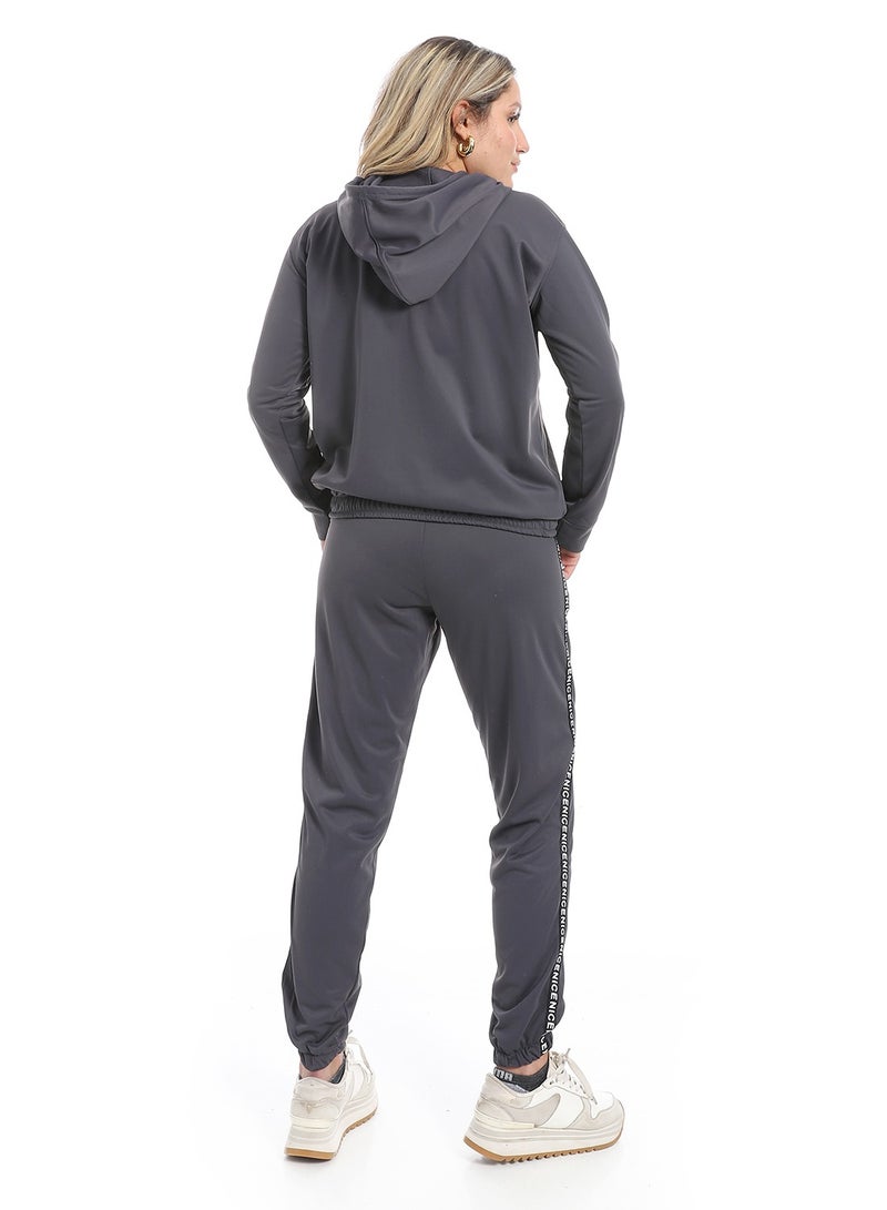 Caesar women sport training suit with printed photos - Image 3