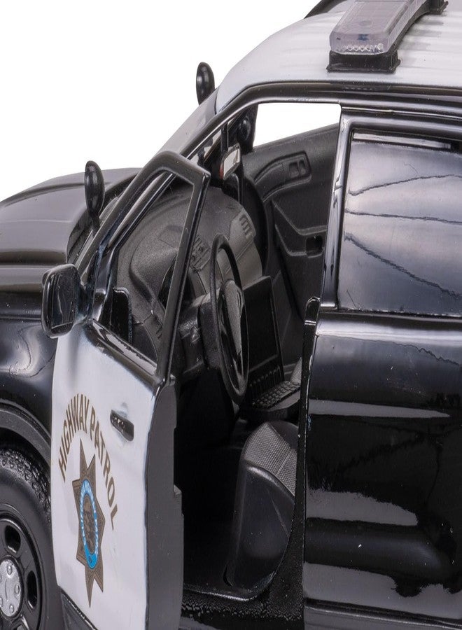 MOTORMAX موديل سيارة مقياس 1/24 فورد بوليس إنترسيبتور 2015 من موتورماكس 76955 - سيارة شرطة SUV من دورية الطرق السريعة في كاليفورنيا (CHP) مصنوعة من المعدن الصلب - Image 3