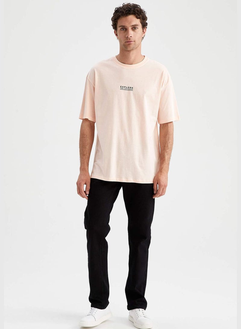 ديفاكتو تيشيرت فضفاض بأكمام قصيرة وطبعة شعار بسيط - Image 5