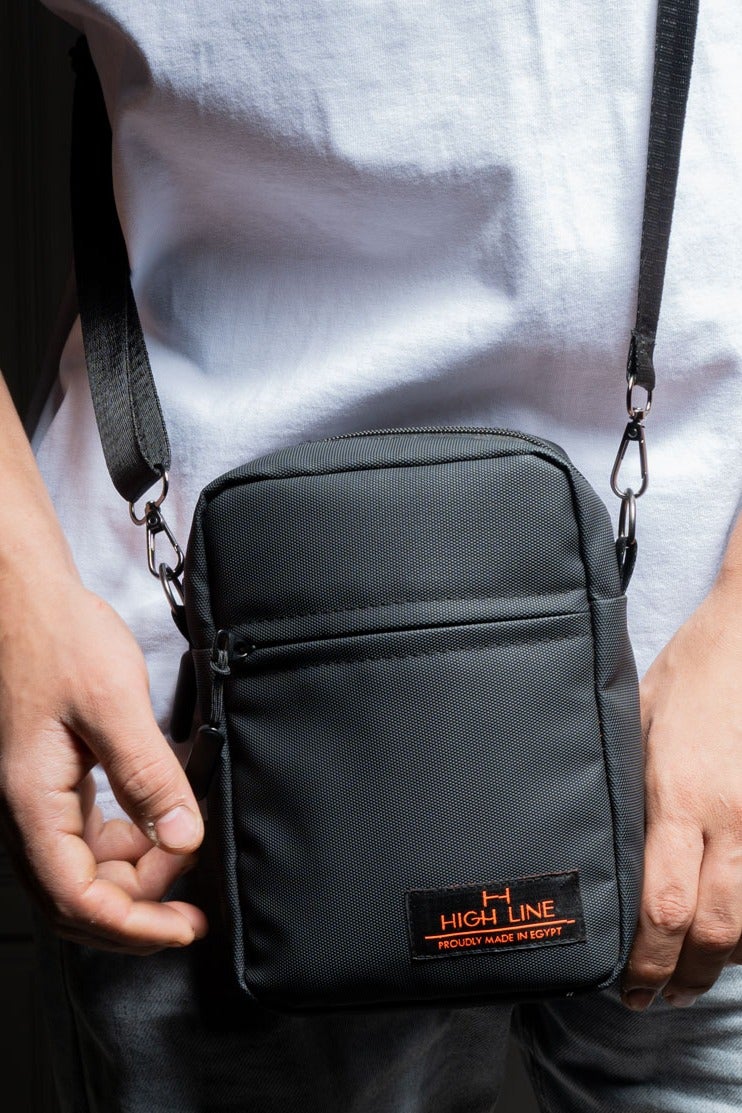 هاي لاين ستور حقيبة هايلاين إكسبلور – حقيبة كروس مقاومة للماء للرجال والنساء – حقيبة كتف صغيرة للسفر – خفيفة الوزن من نايلون ميكرو – حقيبة رياضية وعملية تستعملها فى كل الاوقات - Image 3