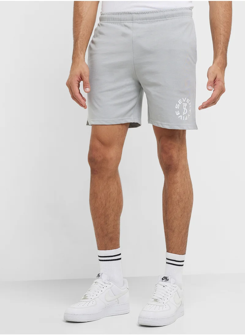 سفنتي فايف بيسيكس Casual Shorts