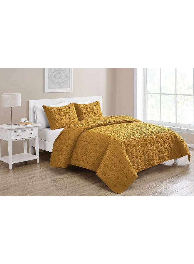 VCNY Home - Quilt Set, Soft Bedding with Matching Shams, Dorm Essentials, Use As Bedspread or Throw Blanket (Kaleidoscope Gold, King) - Image 3