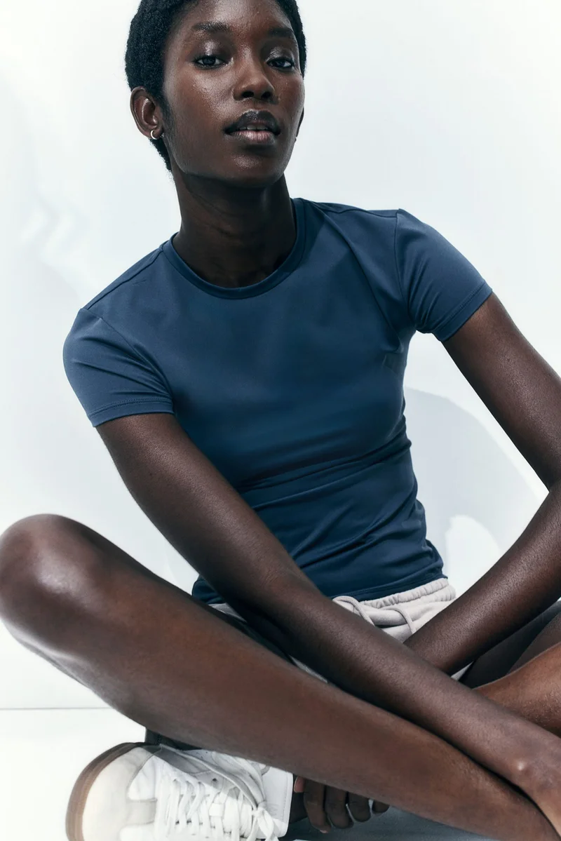 H&M Fitted Microfibre T-Shirt