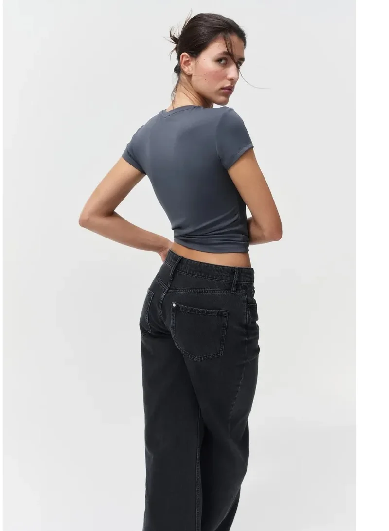 اتش اند ام تيشيرت ميكروفيبر بقصة ضيقة