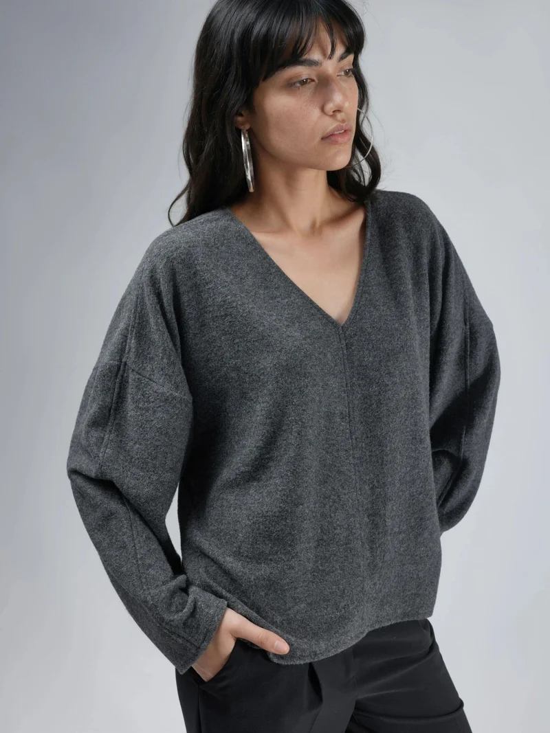 Busem BUSEM V-Neck Long Sleeve Blouse