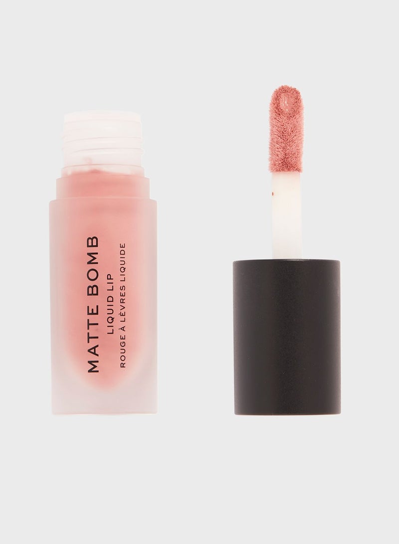 REVOLUTION Matte Bomb Nude Magnet - Image 1