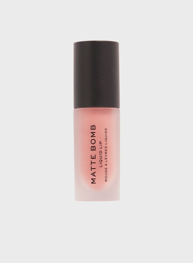 REVOLUTION Matte Bomb Nude Magnet - Image 2