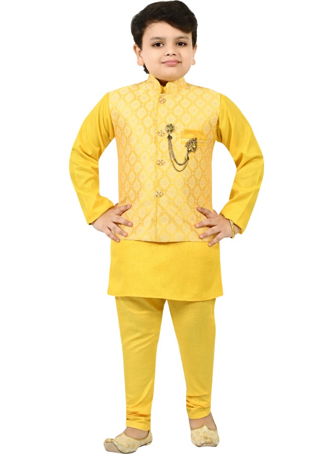 BT DEZINES طقم كورتا أصفر بنقش زهري للأولاد - Image 1