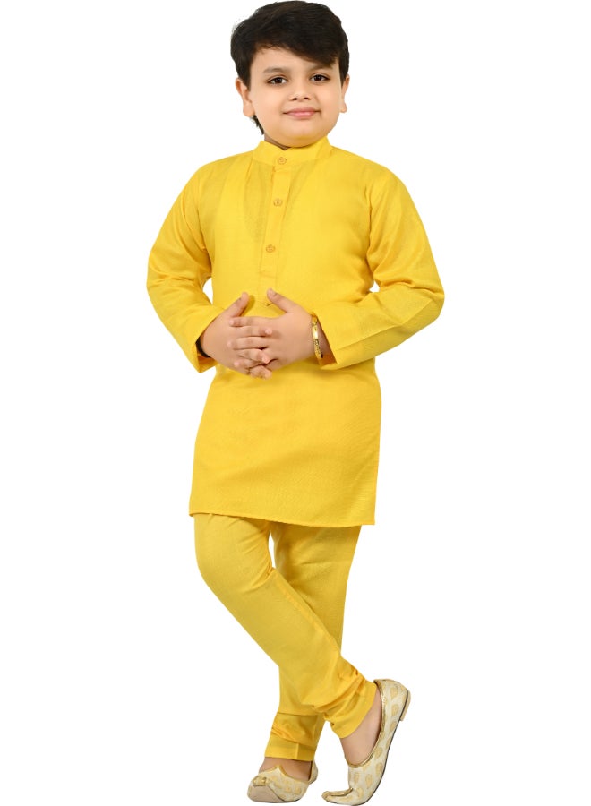 BT DEZINES طقم كورتا أصفر بنقش زهري للأولاد - Image 4