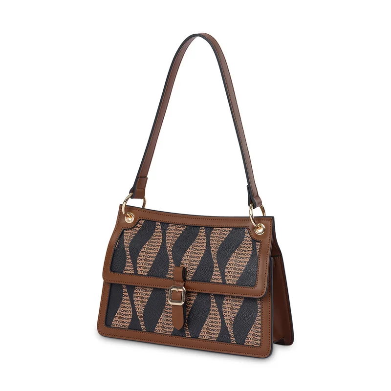 ميلانو مارسيا كتف