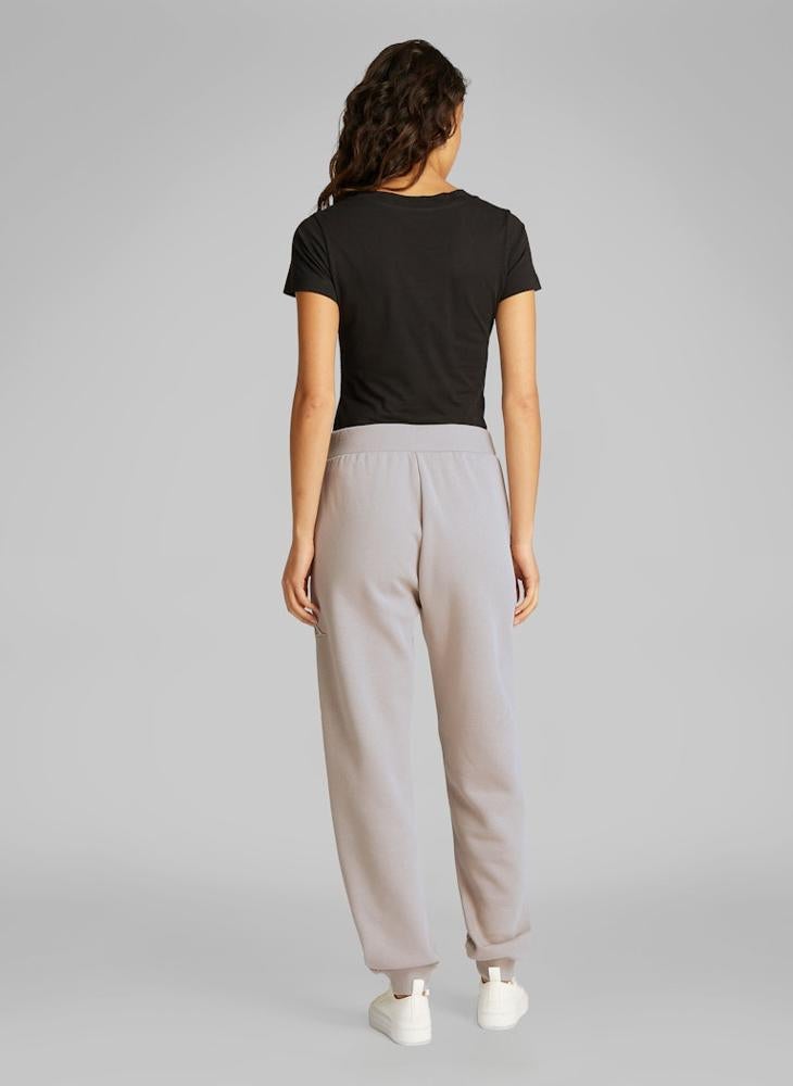 كالفن كلاين جينز بنطلون رياضي بأساور مطبوع بشعار - Image 2