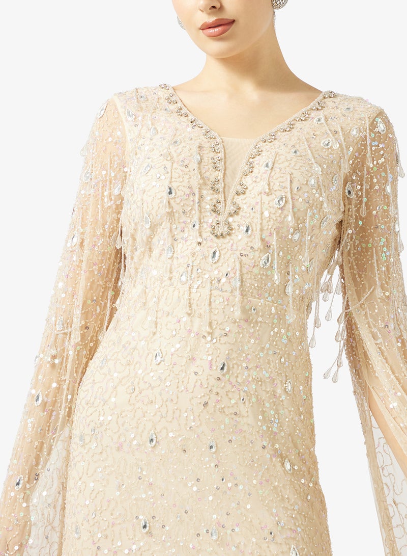 Namshi x Beaded Embellished Evening Gown with Cape Sleeves - Image 3