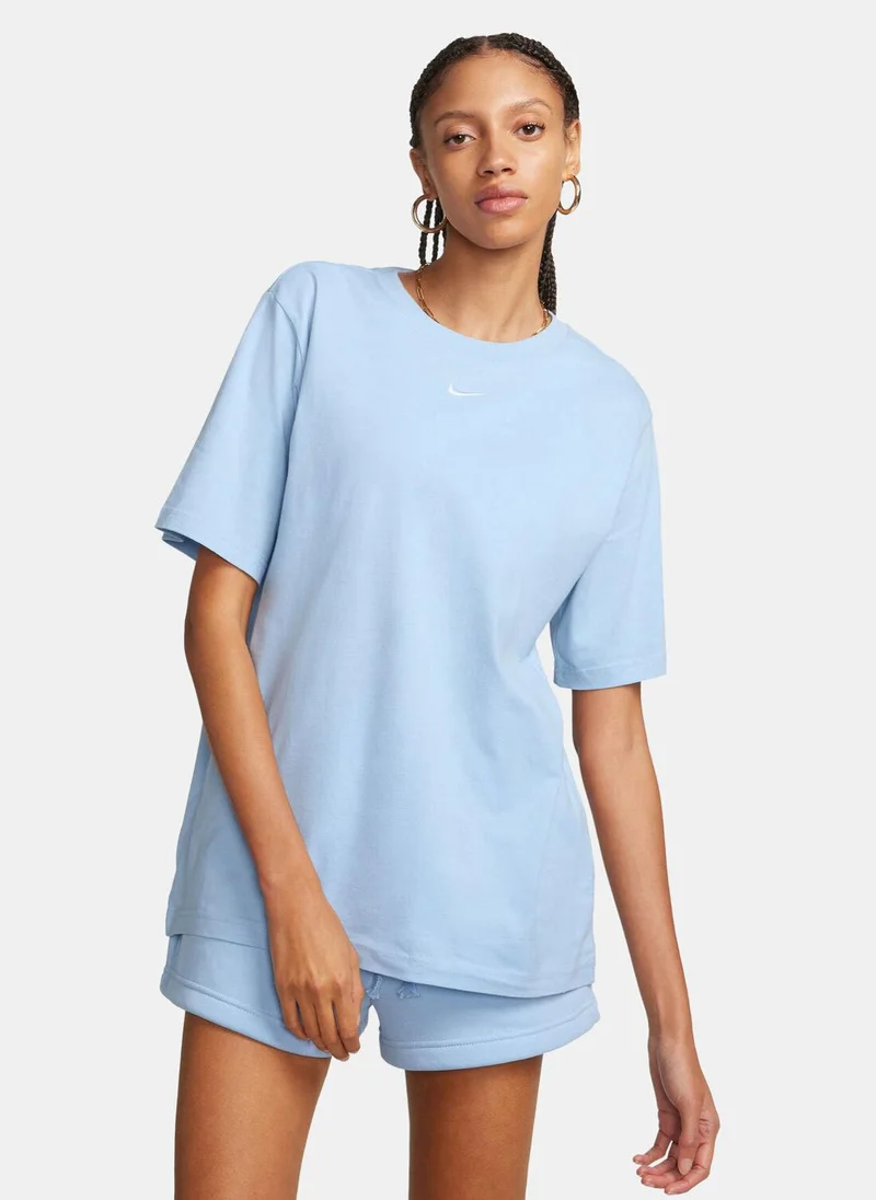 نايكي Women's Sportswear Essential T-Shirt