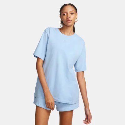 نايكي Women's Sportswear Essential T-Shirt