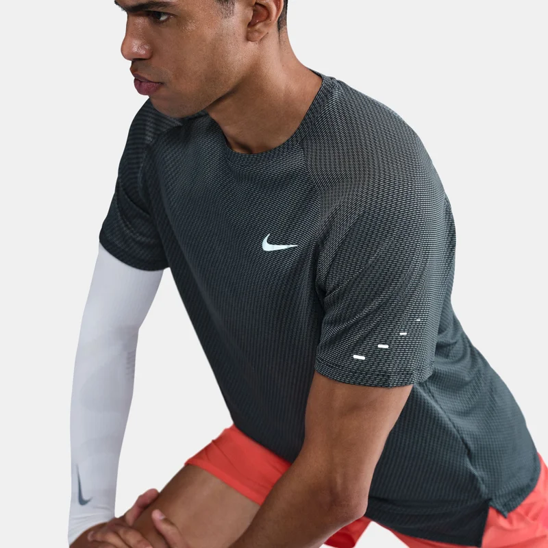 Nike Men's Stride Dri-FIT Jacquard Running T-Shirt