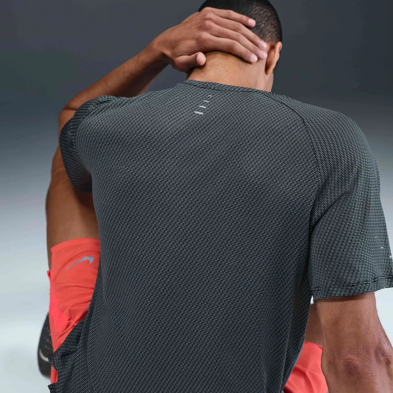 نايكي تيشيرت الجري سترايد دراي-فت جاكار للرجال