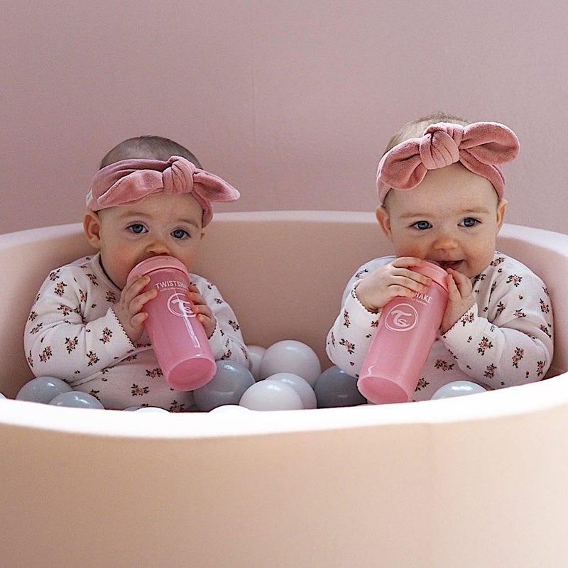 Twistshake Anti Colic Baby Bottles - Premium 260ml/8oz Bottles with 100ml Milk Storage Container for a Comfortable Feeding Experience for Baby Care - Pastel Pink - Image 5