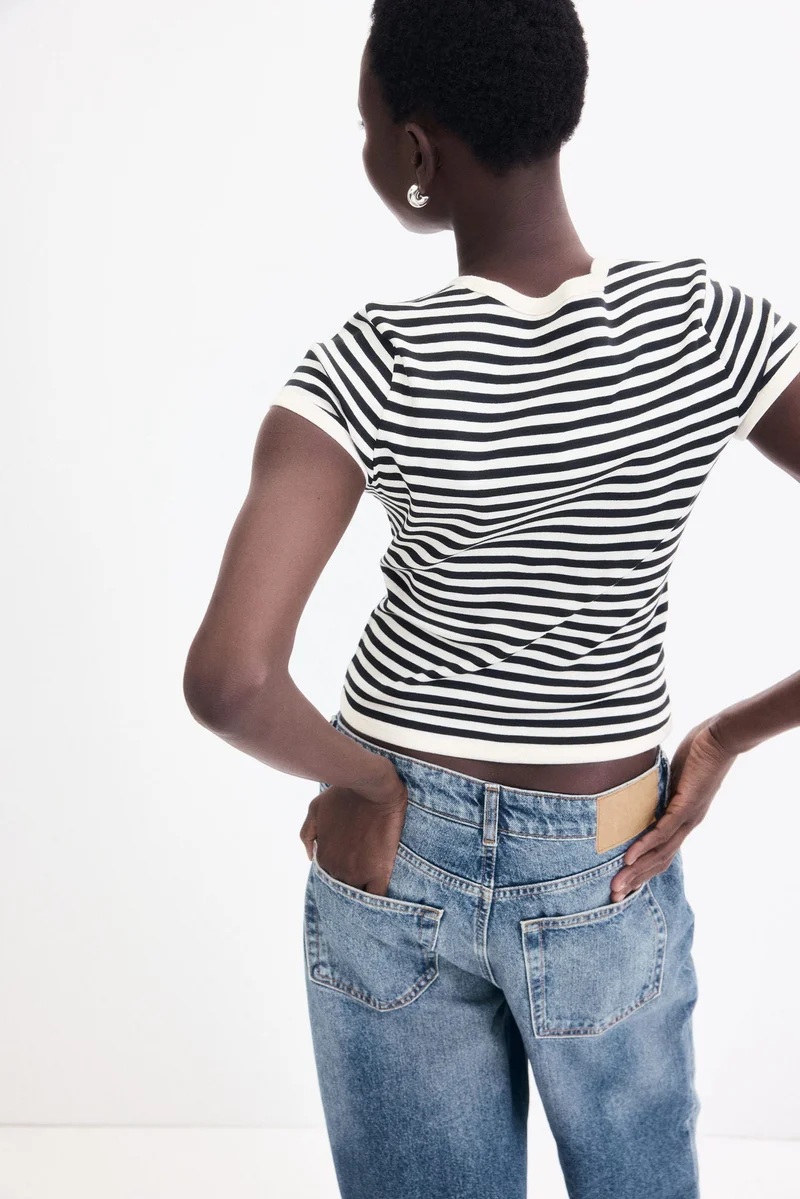 H&M Fitted T-shirt