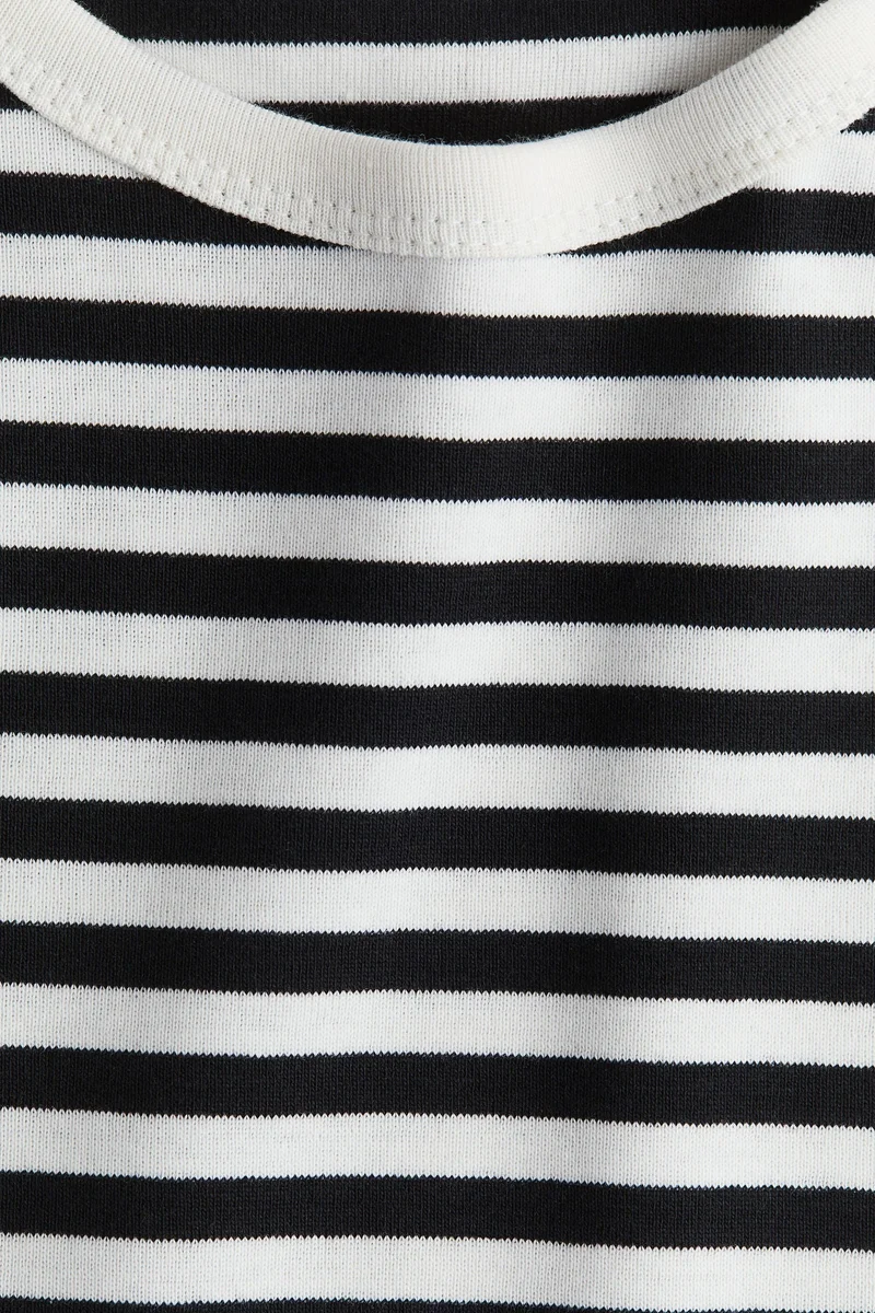 H&M Fitted T-shirt