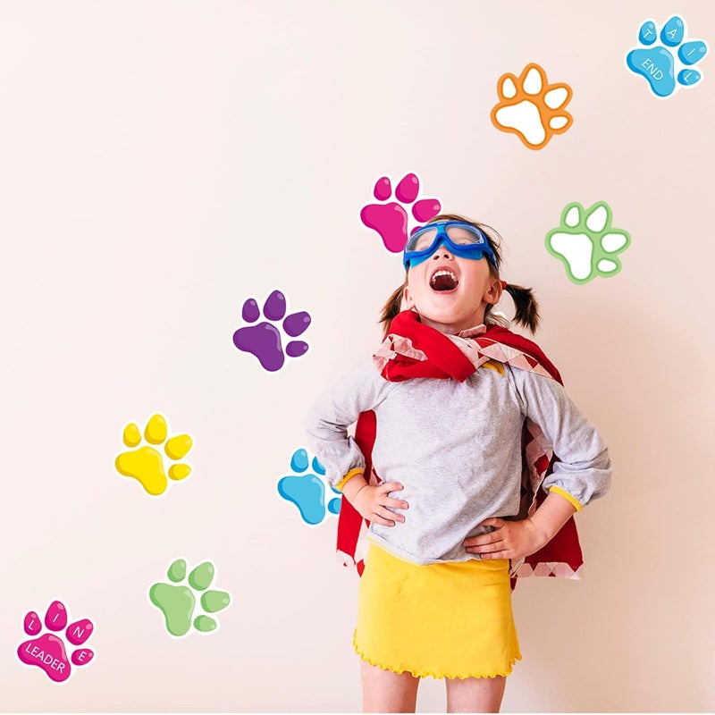 سيبا تري ملصقات أثر القدم لشجرة السيبا لتزيين الأرضيات في الفصول الدراسية، مناسبة لتزيين المدارس وإضفاء لمسة جمالية على الفصول الدراسية. تُستخدم أيضًا لتحديد مسارات للطلاب أثناء الانتظار أو لتوجيههم إلى أماكن معينة داخل المبنى. تُعتبر خيارًا رائعًا للمشاريع الإنشائية أو للاستخدام المنزلي. - Image 4