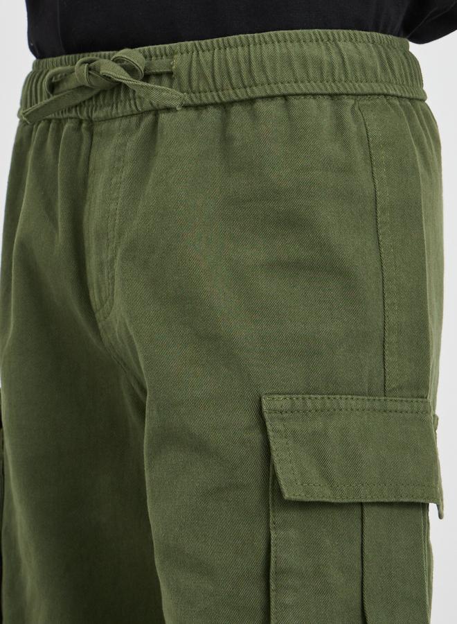 Styli Styli Boys Solid Drawstring Waist Cargo Shorts  - Image 3