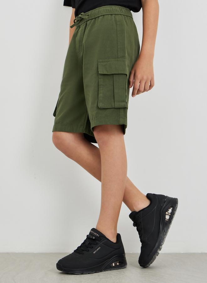 Styli Styli Boys Solid Drawstring Waist Cargo Shorts  - Image 1