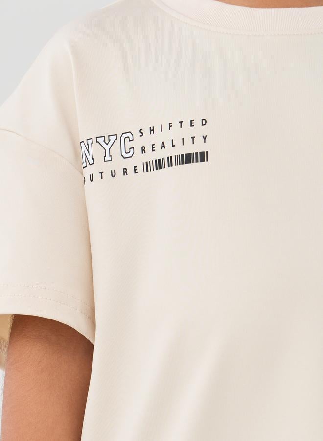 Styli Styli Boys Typography Print Oversized T-Shirt and Shorts Set  - Image 3