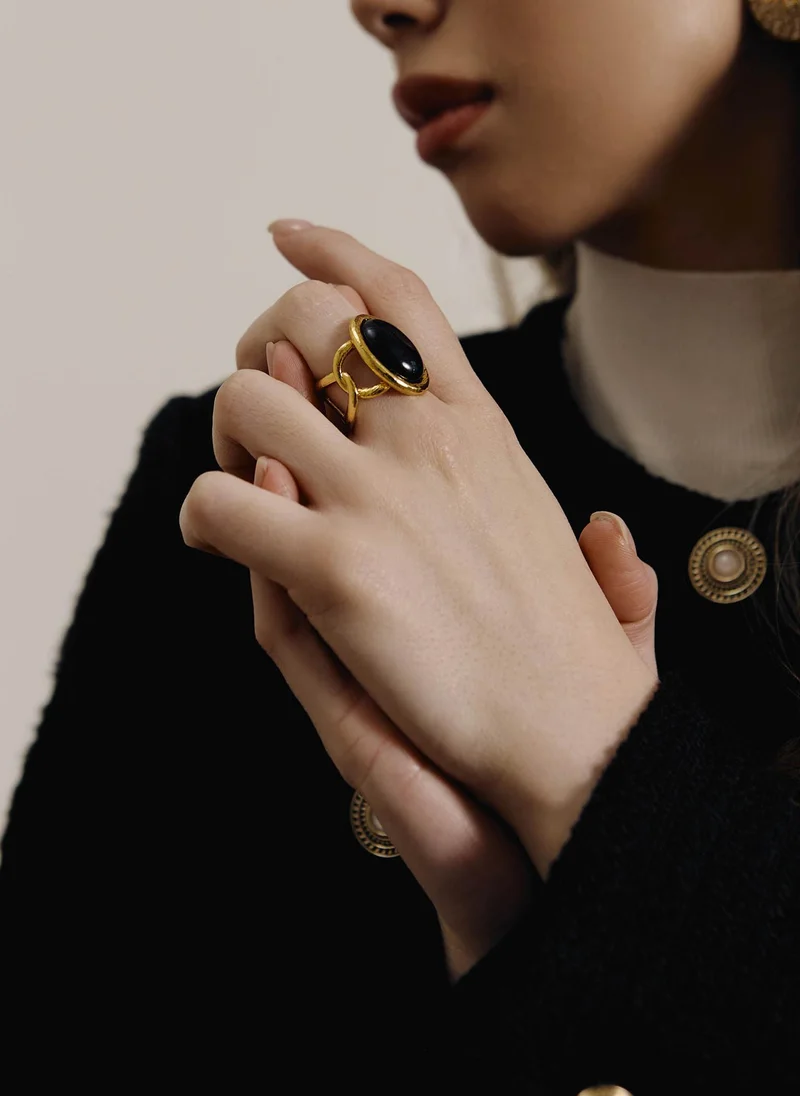 Lichi  Ring with contrasting oval inlay for Women | Best Price UAE