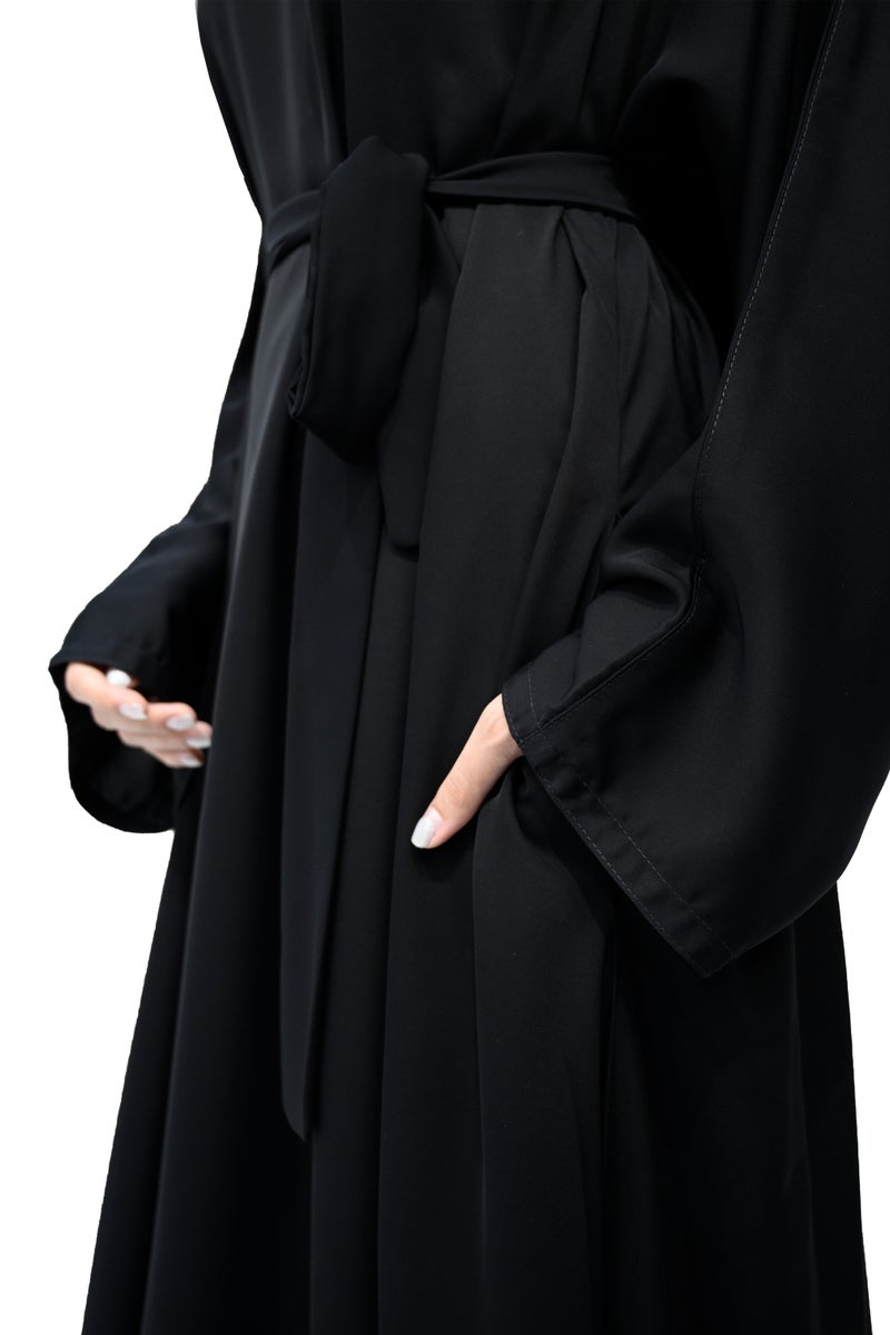 النخبة عباية سوداء أنيقة مع حزام وحجاب متطابق - 716 - Image 3