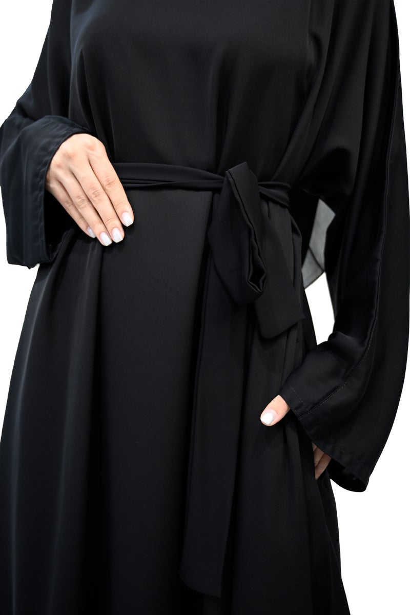 النخبة عباية سوداء أنيقة مع حزام وحجاب متطابق - 716 - Image 4
