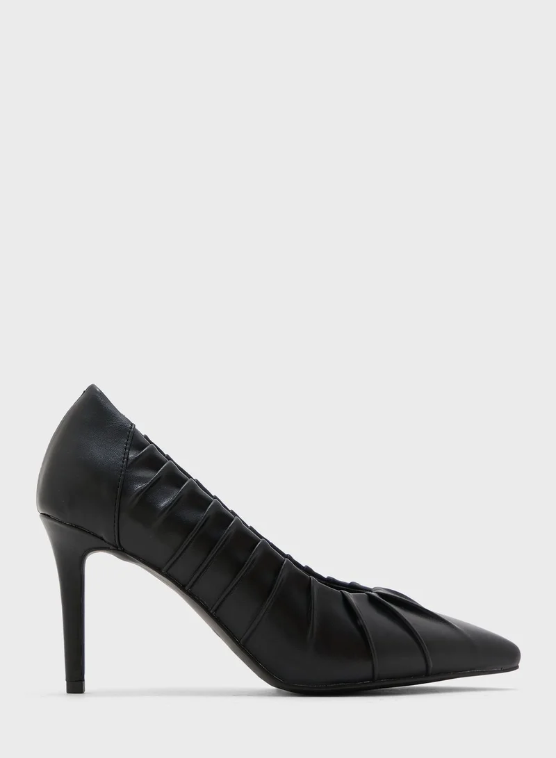 Khizana Ruched Pointed Pump