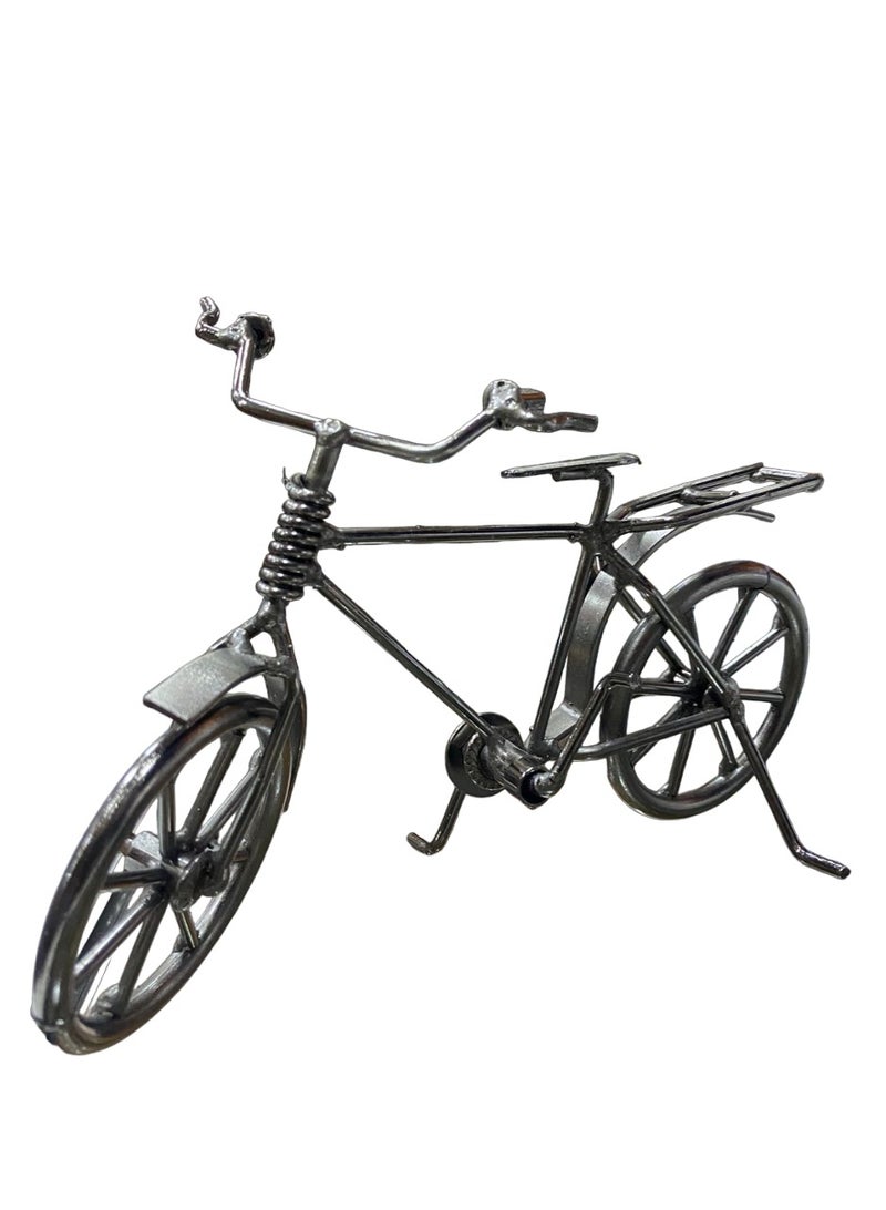 ديكور معدني للدراجة  - Image 1