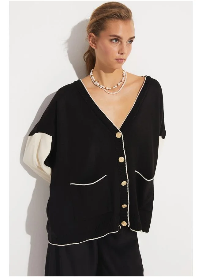 JUNE June Exclusive Piping Detailed Cardigan Black
