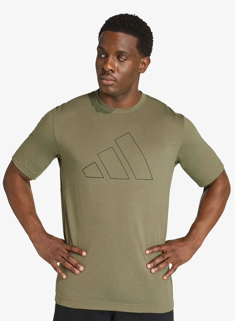 اديداس تيشيرت اساسي للتدريب بشعار