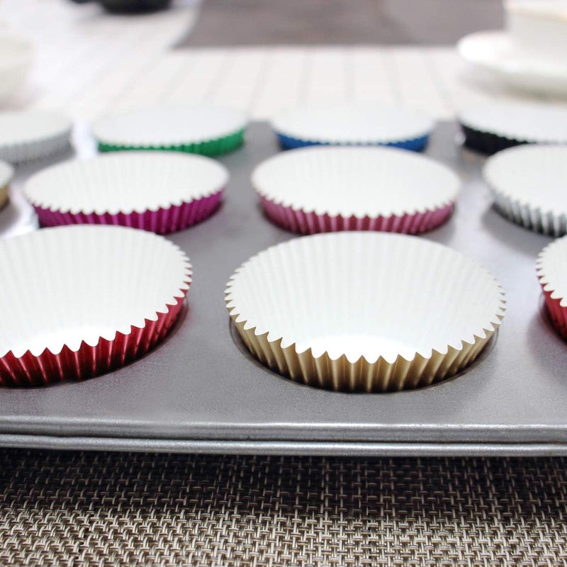 Eoonfirst Gold Foil Cupcake Case Liners Wrappers Baking Muffin Paper Cups 200 Pcs - Image 4
