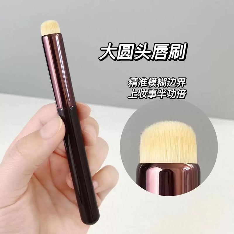 Original Manufacturers Batch Round Head Silicone Mini Lip Brush Portable Seamless Finger Lipstick Brush Concealer Brush Q And Soft Brush - Image 1