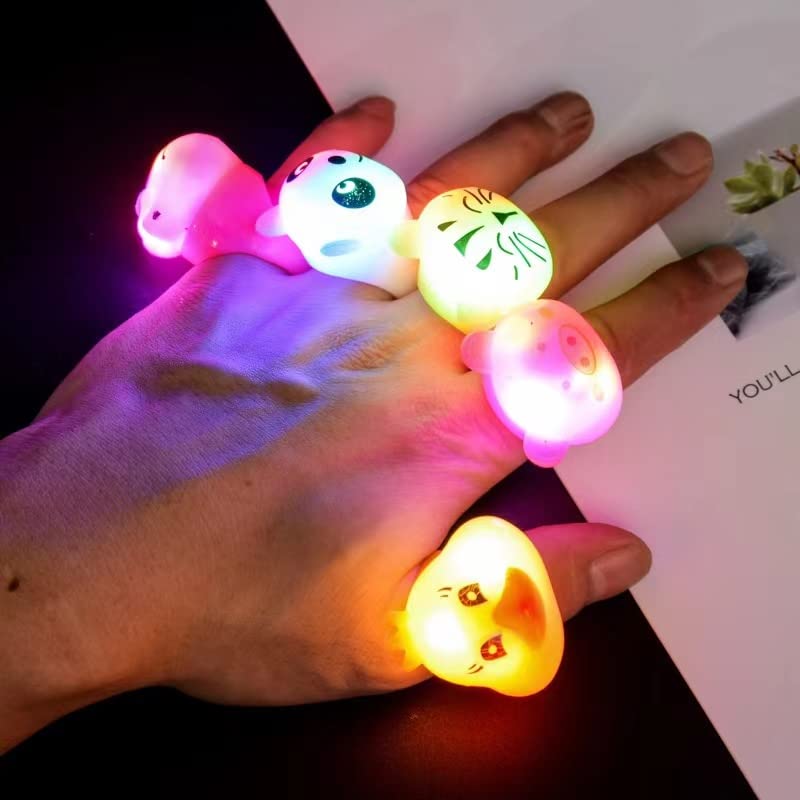 SOFLIY 18 قطعة LED تضيء الدائري - حلقات وامضة ملونة ألعاب الأصابع الجدة تتوهج في الظلام حلقات هلامية وامضة ناعمة هدايا الحفلات للبالغين والأطفال العازبة وحفلات الهالوين - Image 5