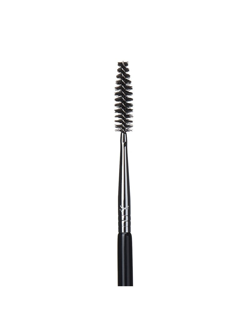 Sigma Beauty Beauty E80 - Brow And Lash Brush - Image 2