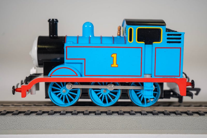 Bachmann Trains - THOMAS & FRIENDS THOMAS THE TANK ENGINE w/Moving Eyes - HO Scale - Image 3