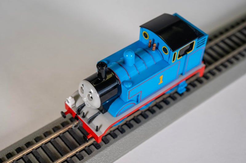 Bachmann Trains - THOMAS & FRIENDS THOMAS THE TANK ENGINE w/Moving Eyes - HO Scale - Image 2