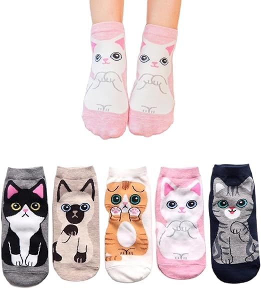 WKLOUYHE 5 Pairs Cute Multicolor Cat Cartoon Patterned Women's Booties Socks_Free Size,Pack Of 05 - Image 1