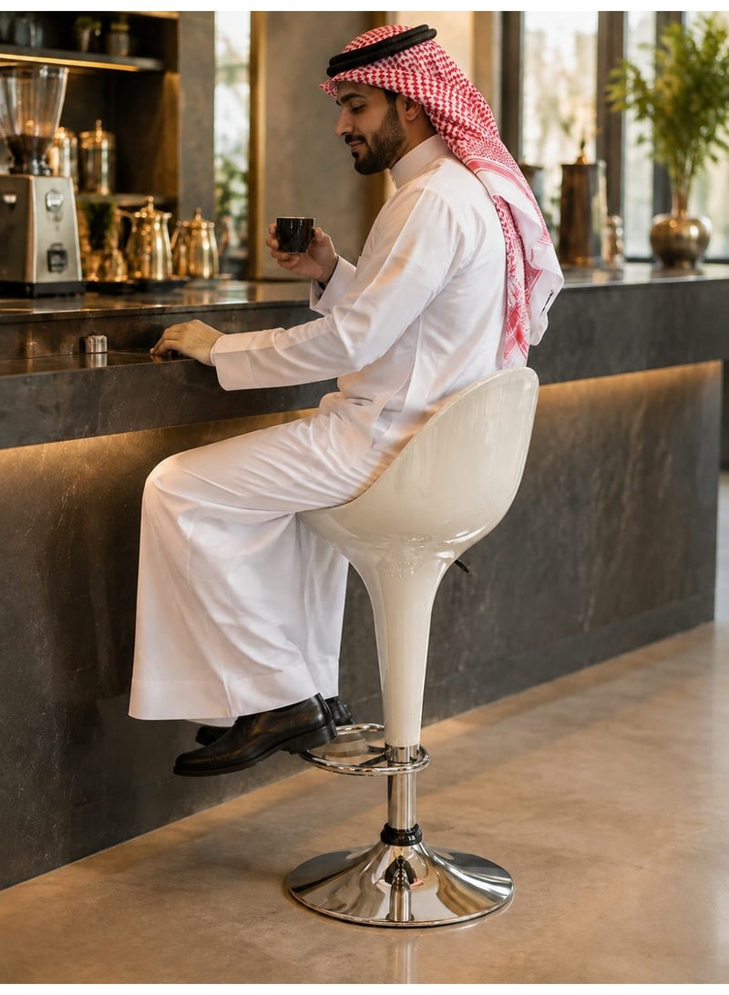 هبّة كرسي بار عصري قابل للتعديل والدوران بزاوية 360 درجة، يتميز بمقعد منحني وقاعدة ومسند قدم من الكروم – كرسي مرتفع قابل لتعديل الارتفاع مناسب لجزيرة المطبخ والمقاهي والبارات – اللون: أبيض (ارتفاع قابل للتعديل: 79 سم) - Image 4