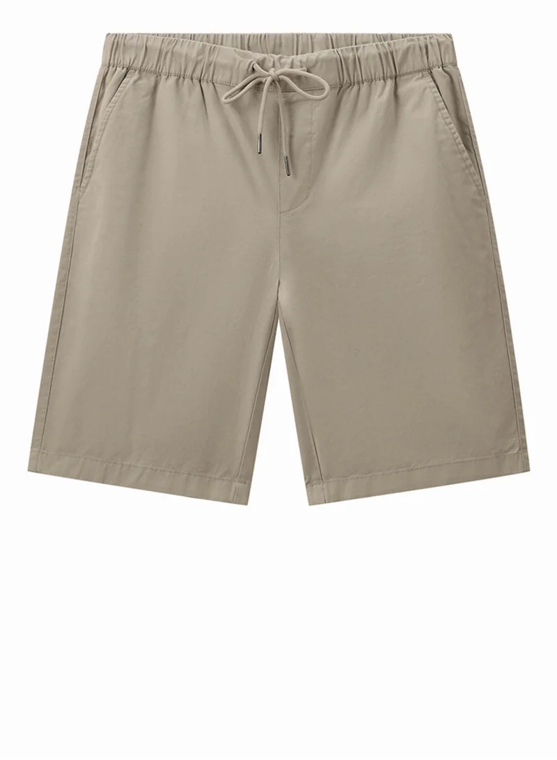 GIORDANO  Men’s Relaxed Twill Mid‑Rise Shorts with Elastic Waist for Men | Best Price UAE