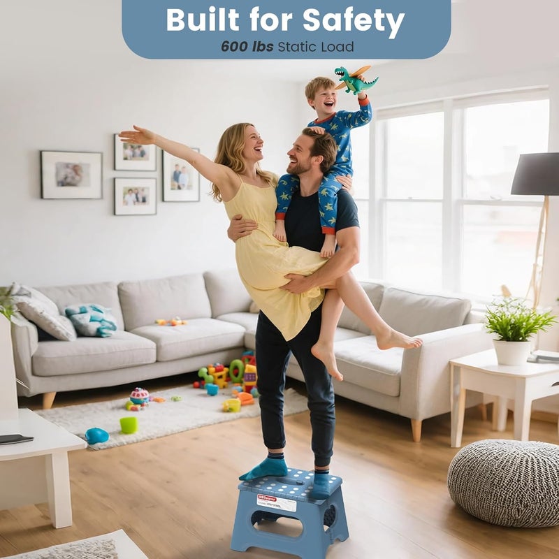 HBTower سلم قابل للطي 9 بوصة - يحمل 600 رطل، سطح غير قابل للانزلاق ومقبض حمل - سلم قوي للأطفال والأطفال الصغار والبالغين - سلم قدم قابل للطي مضغوط للمطبخ والحمام وغرفة النوم (أزرق) - Image 2